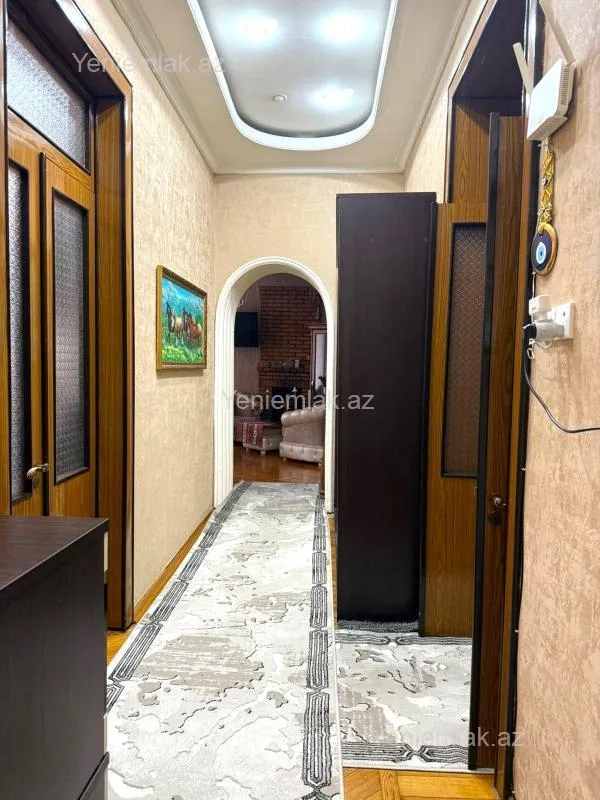 Satılır 3 otaqlı köhnə tikili 105 m²
