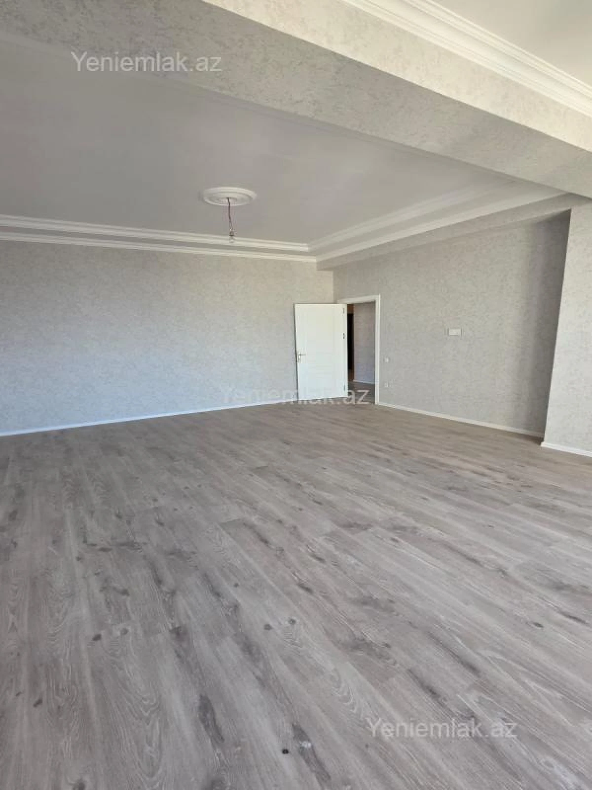Satılır 3 otaqlı yeni tikili 125 m²