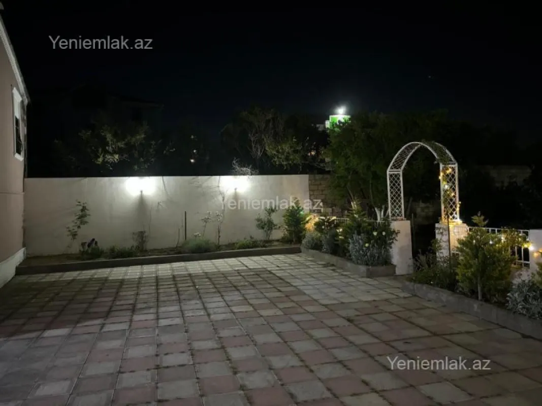 Satılır 4 otaqlı həyət evi 150 m²