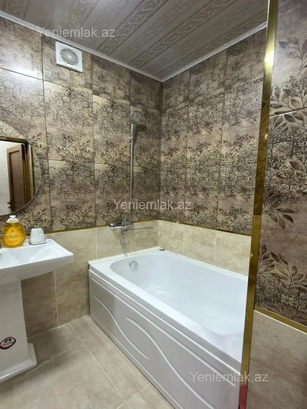 Satılır 2 otaqlı köhnə tikili 55 m²
