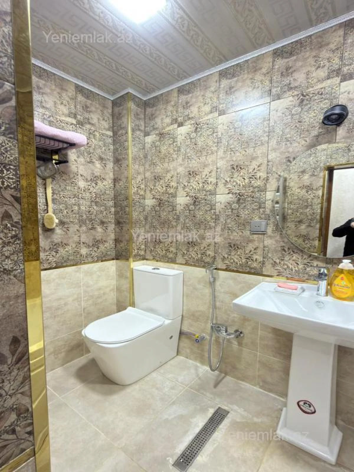 Satılır 2 otaqlı köhnə tikili 55 m²