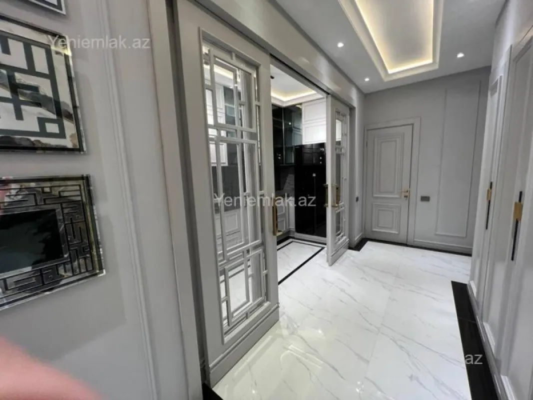 Satılır 2 otaqlı yeni tikili 106 m²