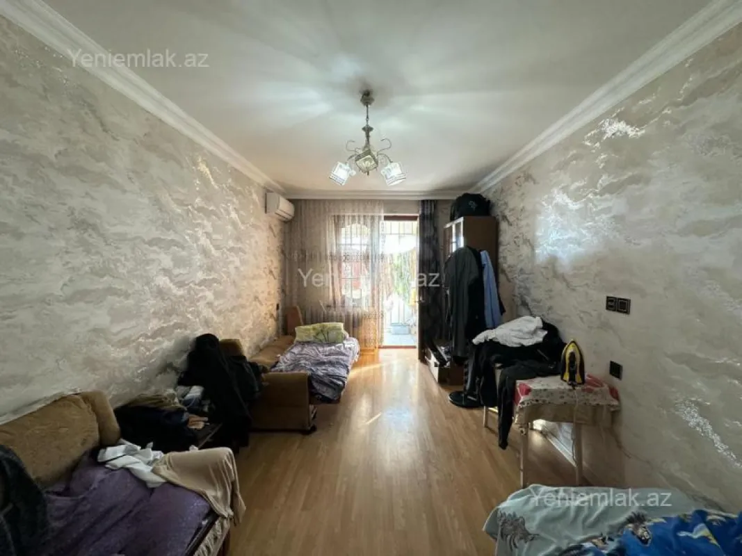 Satılır 2 otaqlı köhnə tikili 60 m²