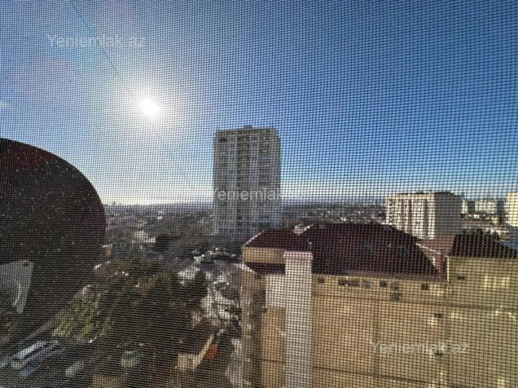 Satılır 2 otaqlı köhnə tikili 60 m²