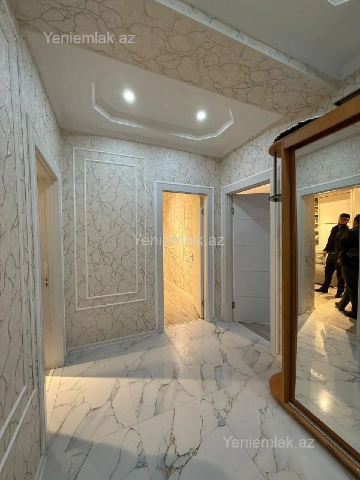 Satılır 3 otaqlı yeni tikili 77 m²