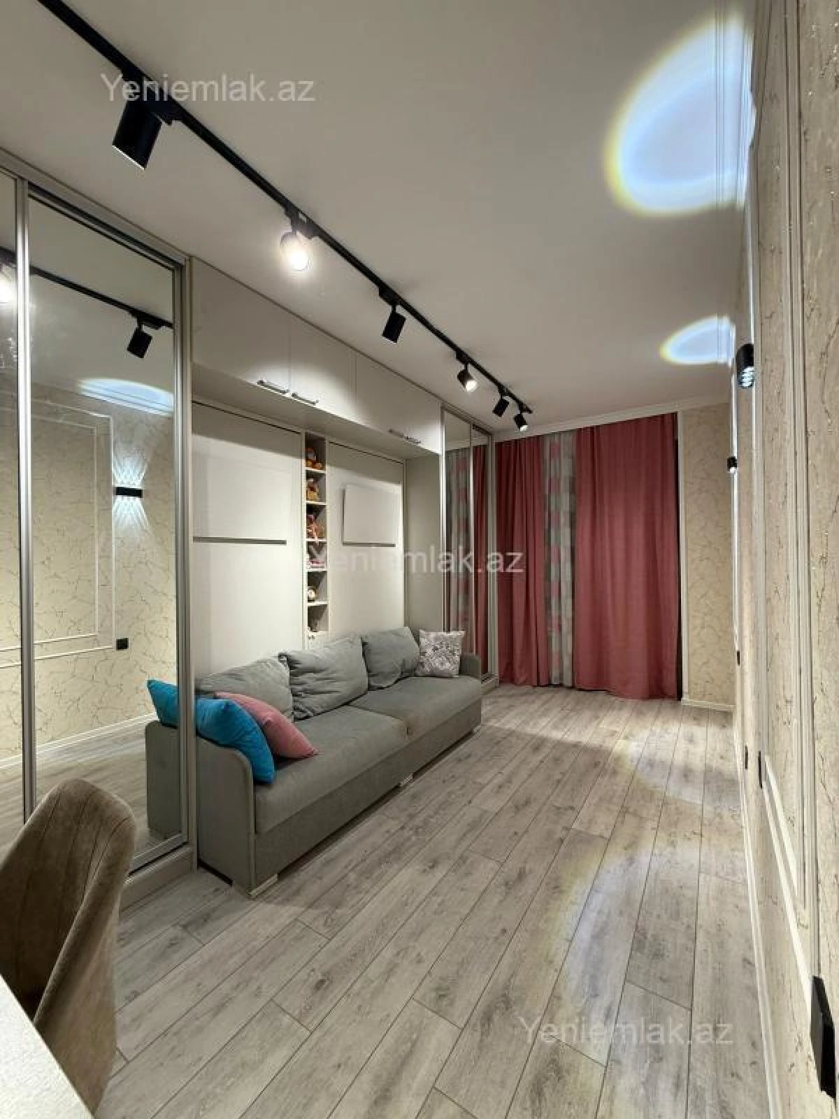 Satılır 3 otaqlı yeni tikili 77 m²