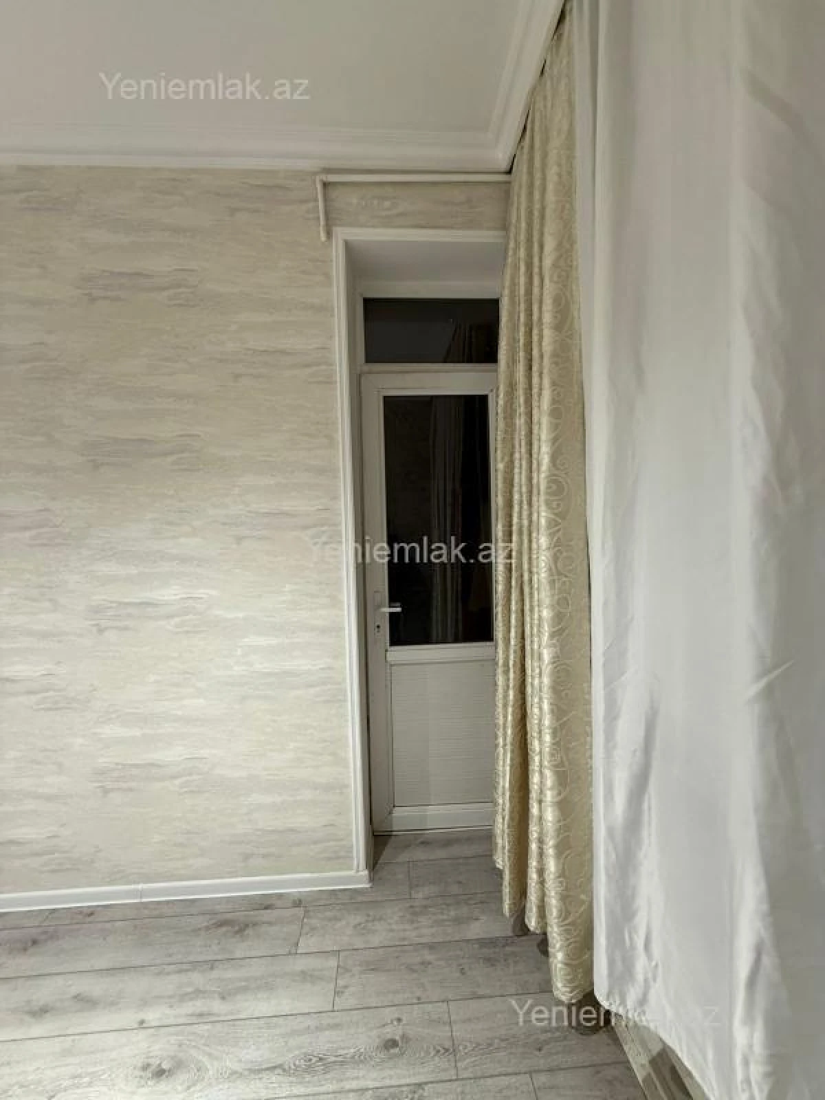 Satılır 3 otaqlı yeni tikili 77 m²