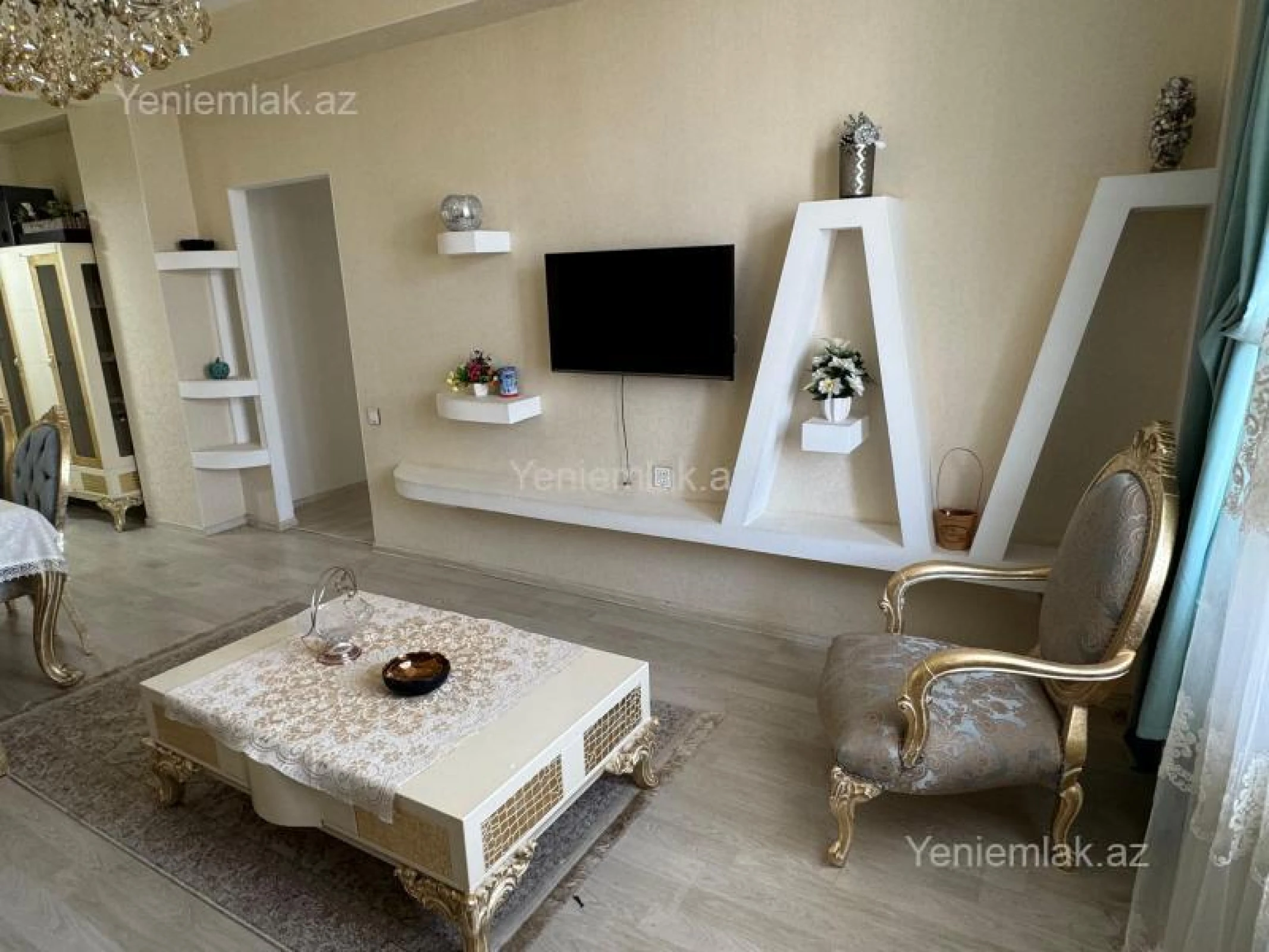 Satılır 3 otaqlı yeni tikili 120 m²