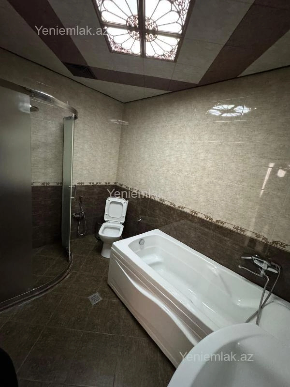 Satılır 3 otaqlı yeni tikili 120 m²