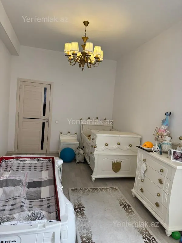 Satılır 3 otaqlı yeni tikili 120 m²