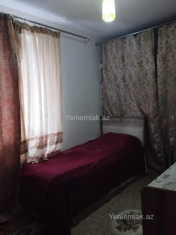 Satılır 2 otaqlı köhnə tikili 50 m²