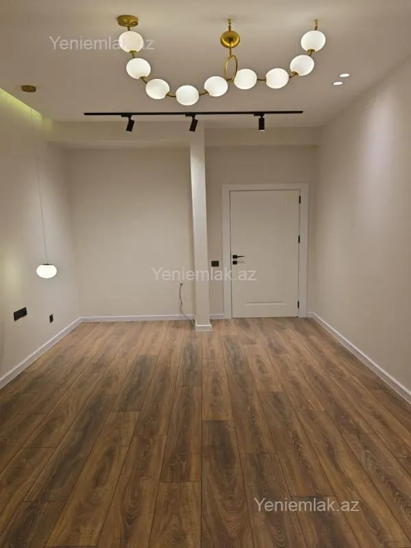 Satılır 3 otaqlı yeni tikili 85 m²