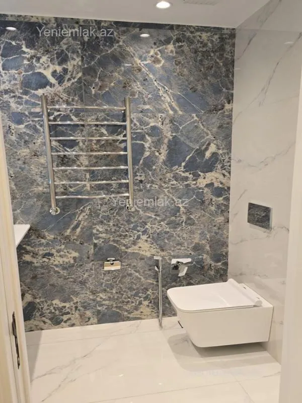 Satılır 3 otaqlı yeni tikili 85 m²