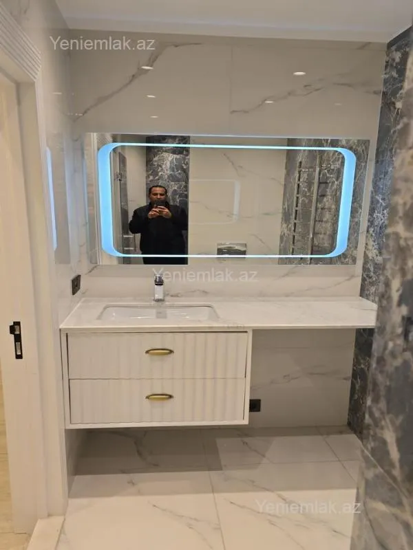 Satılır 3 otaqlı yeni tikili 85 m²