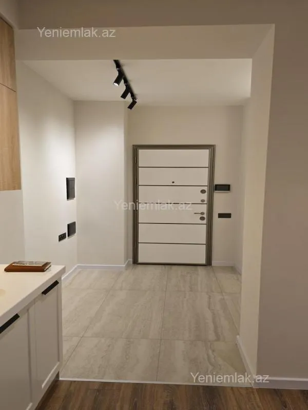 Satılır 3 otaqlı yeni tikili 85 m²