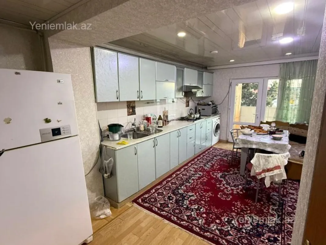 Satılır 3 otaqlı köhnə tikili 105 m²