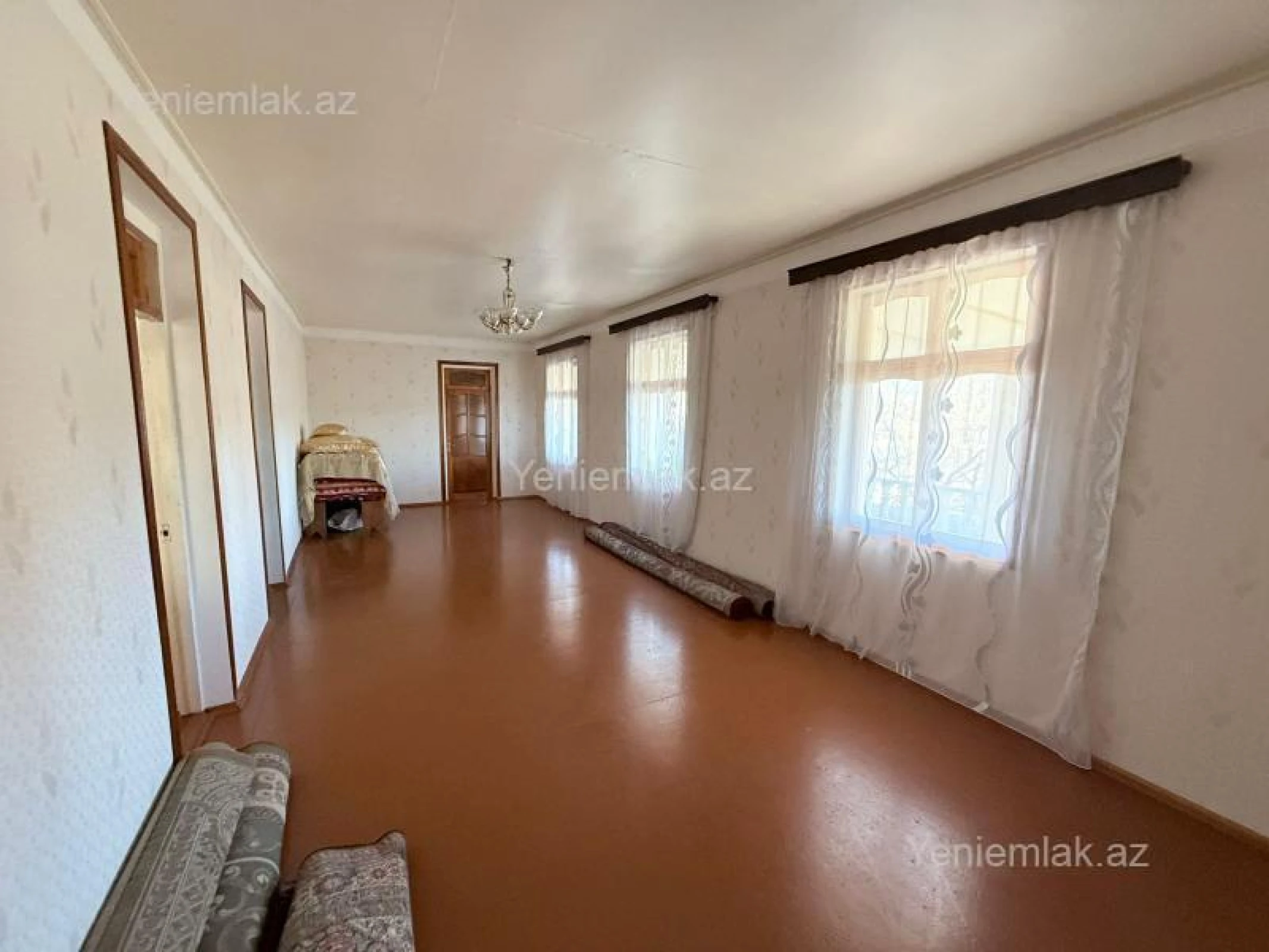 Satılır 6 otaqlı həyət evi 260 m²