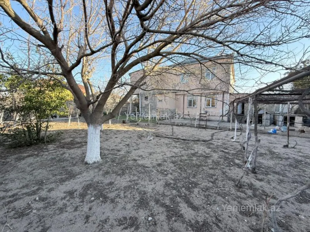 Satılır 6 otaqlı həyət evi 260 m²