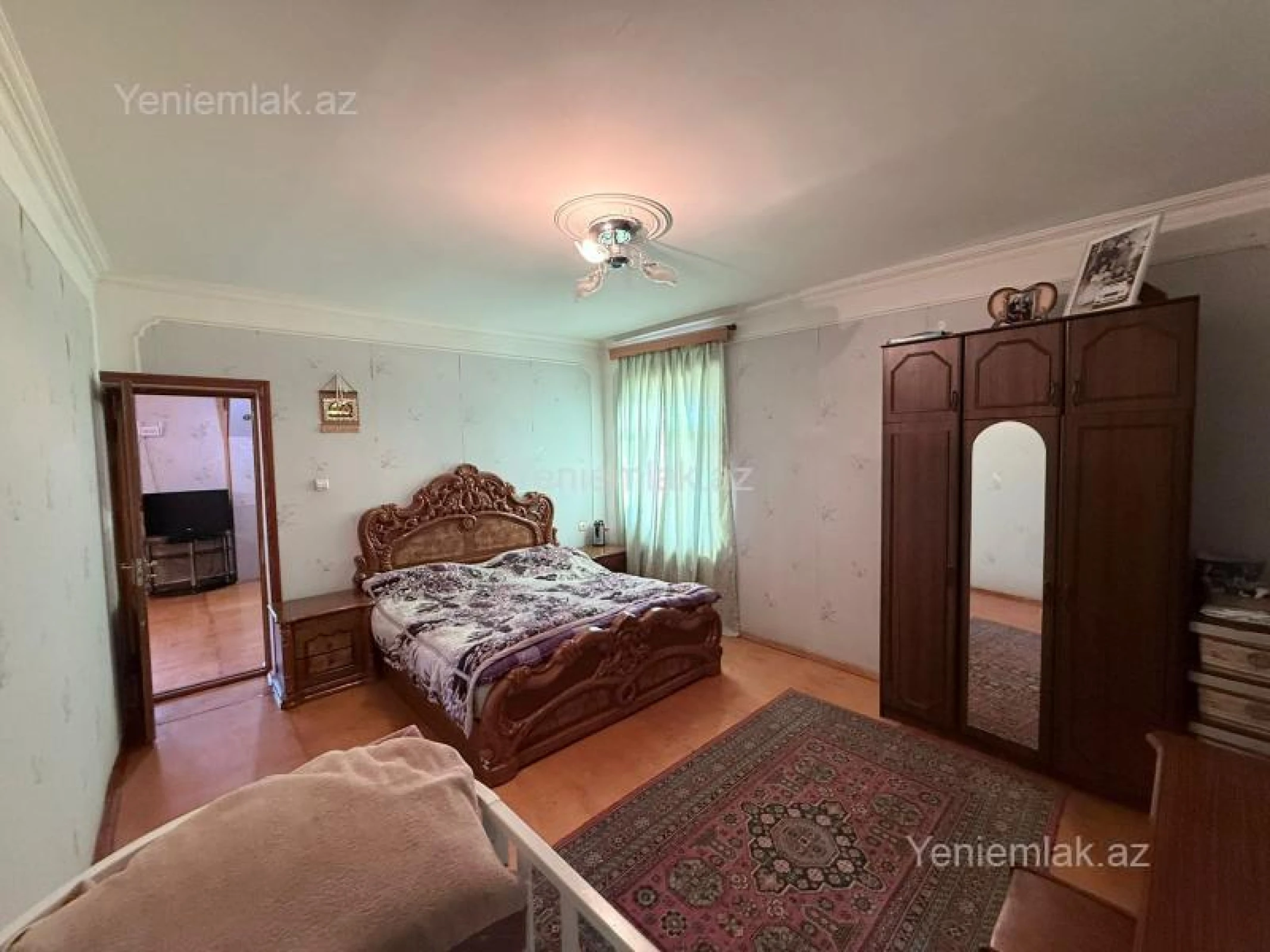 Satılır 6 otaqlı həyət evi 260 m²