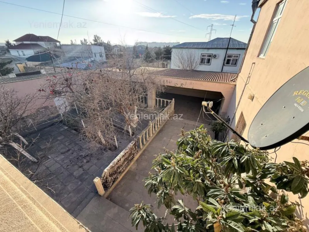 Satılır 6 otaqlı həyət evi 260 m²