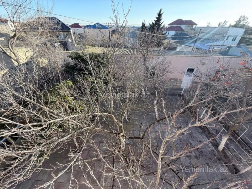 Satılır 6 otaqlı həyət evi 260 m²