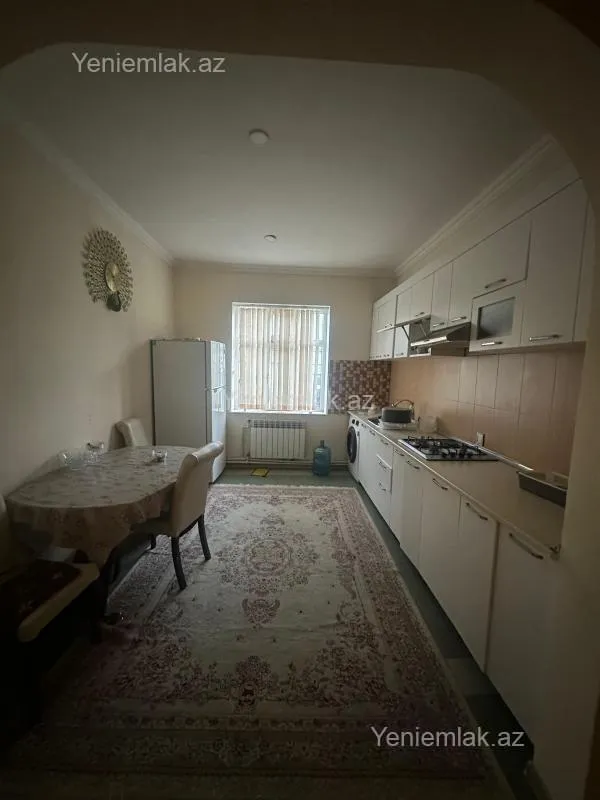 Satılır 7 otaqlı həyət evi 202 m²