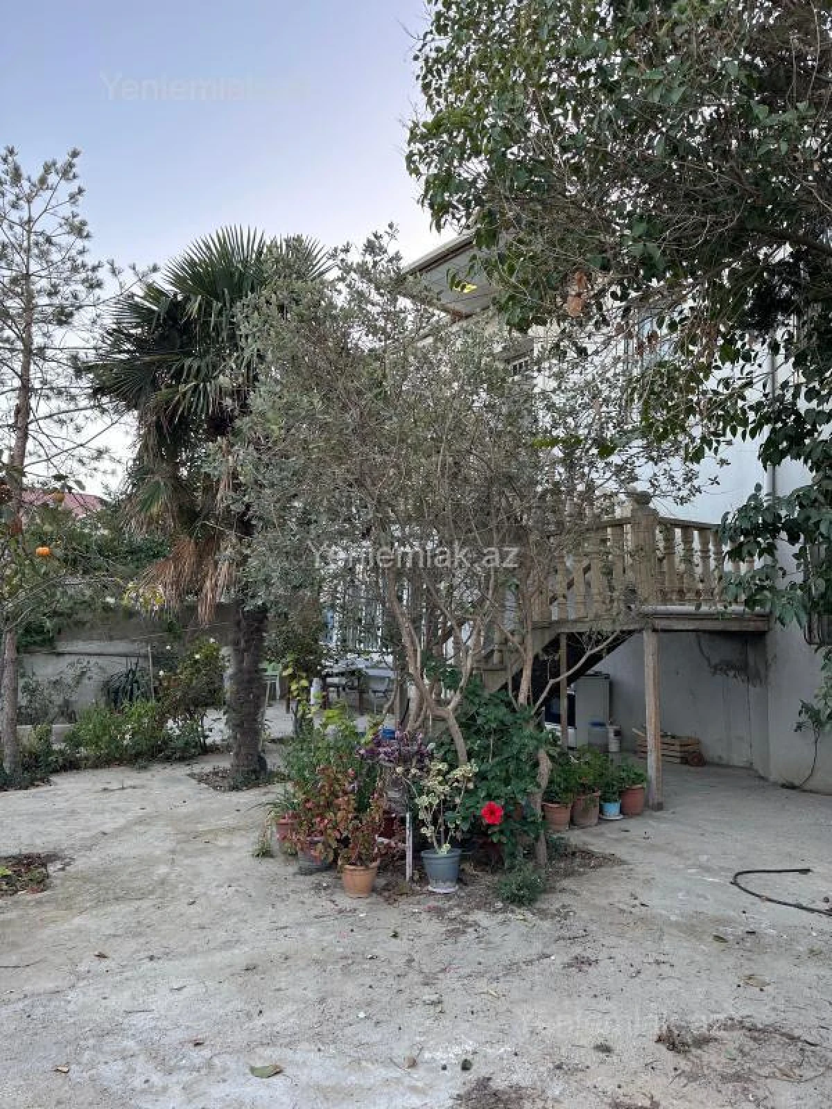 Satılır 7 otaqlı həyət evi 202 m²