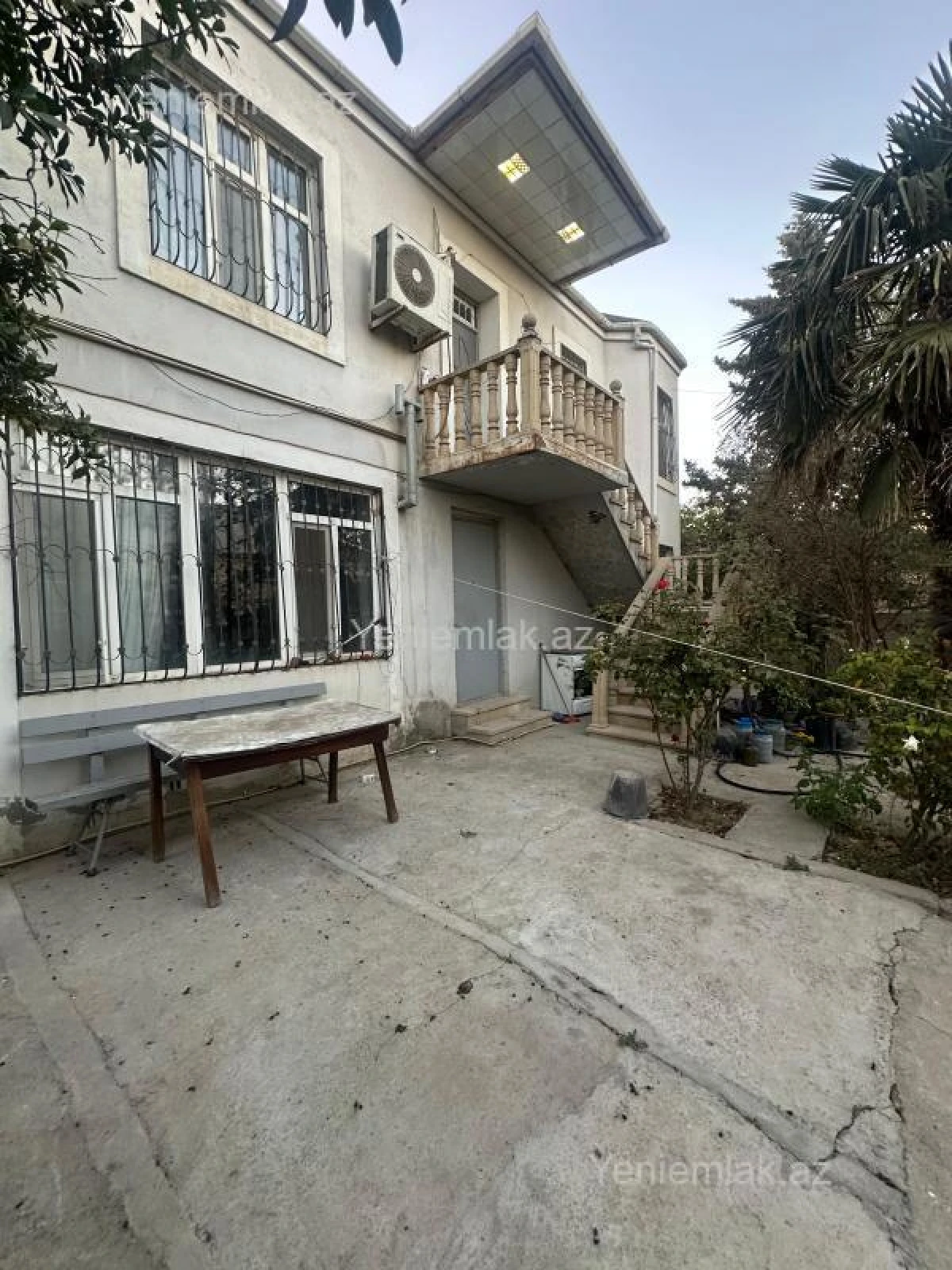 Satılır 7 otaqlı həyət evi 202 m²