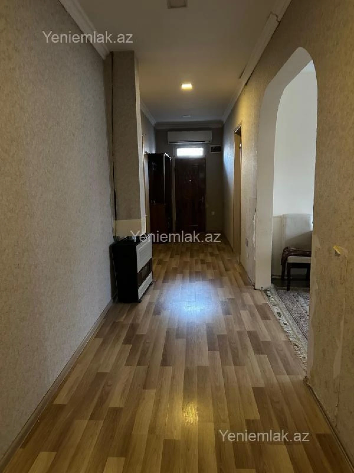 Satılır 7 otaqlı həyət evi 202 m²
