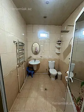 Satılır 7 otaqlı həyət evi 202 m²