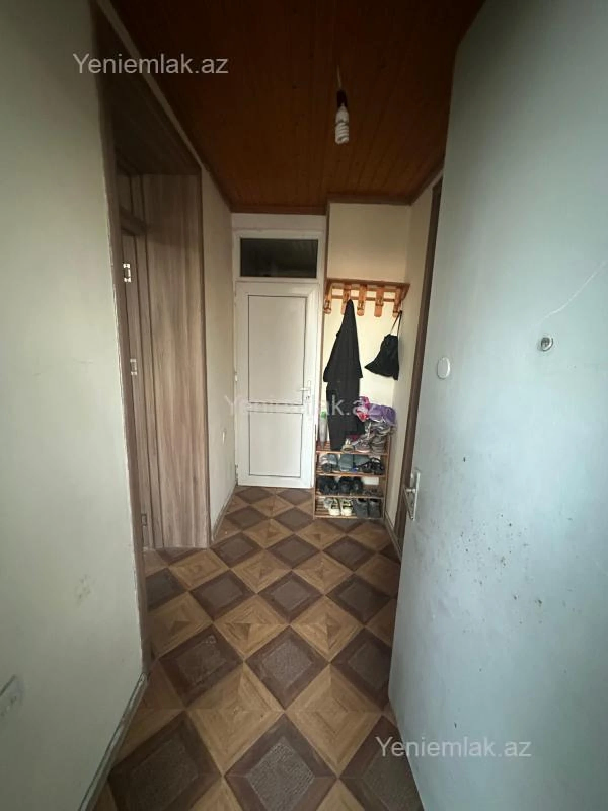 Satılır 7 otaqlı həyət evi 202 m²