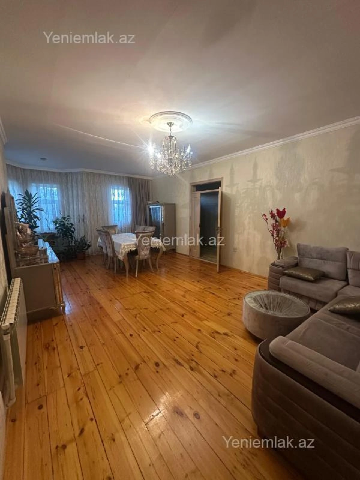 Satılır 7 otaqlı həyət evi 202 m²