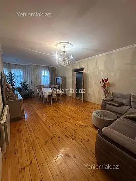 Satılır 7 otaqlı həyət evi 202 m²