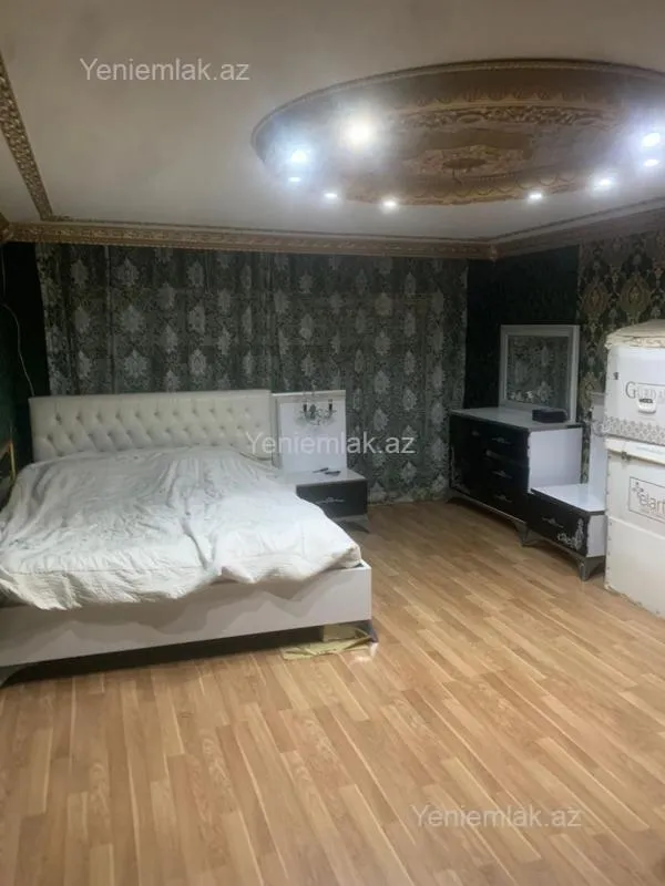 Satılır 7 otaqlı həyət evi 350 m²