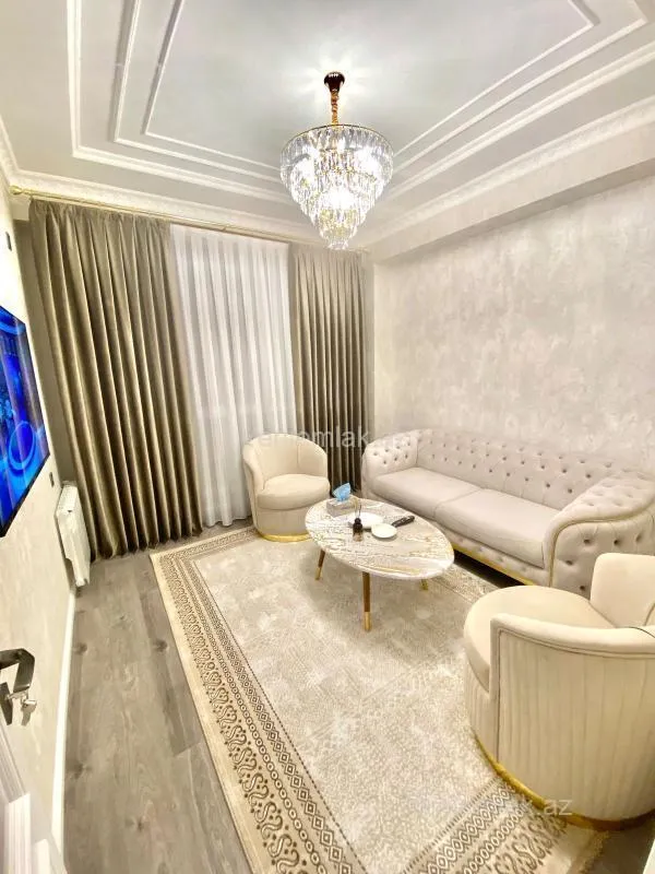 Satılır 2 otaqlı yeni tikili 60 m²
