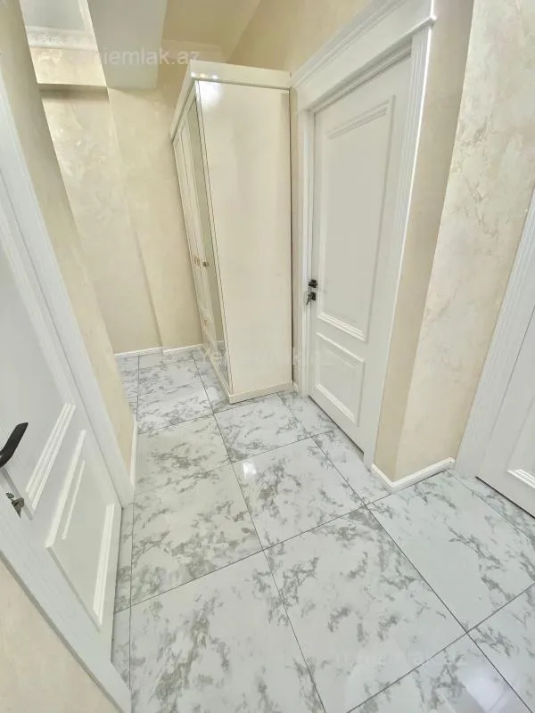 Satılır 2 otaqlı yeni tikili 60 m²