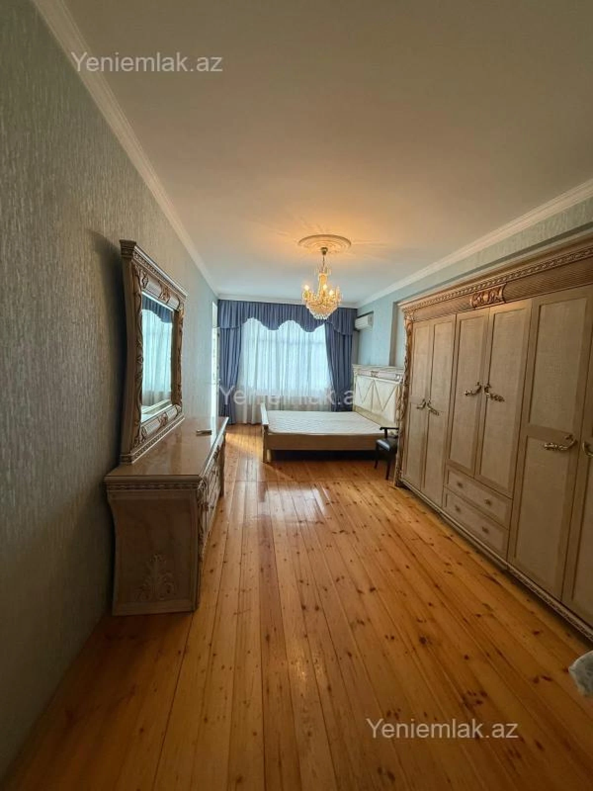 Satılır 3 otaqlı yeni tikili 130 m²
