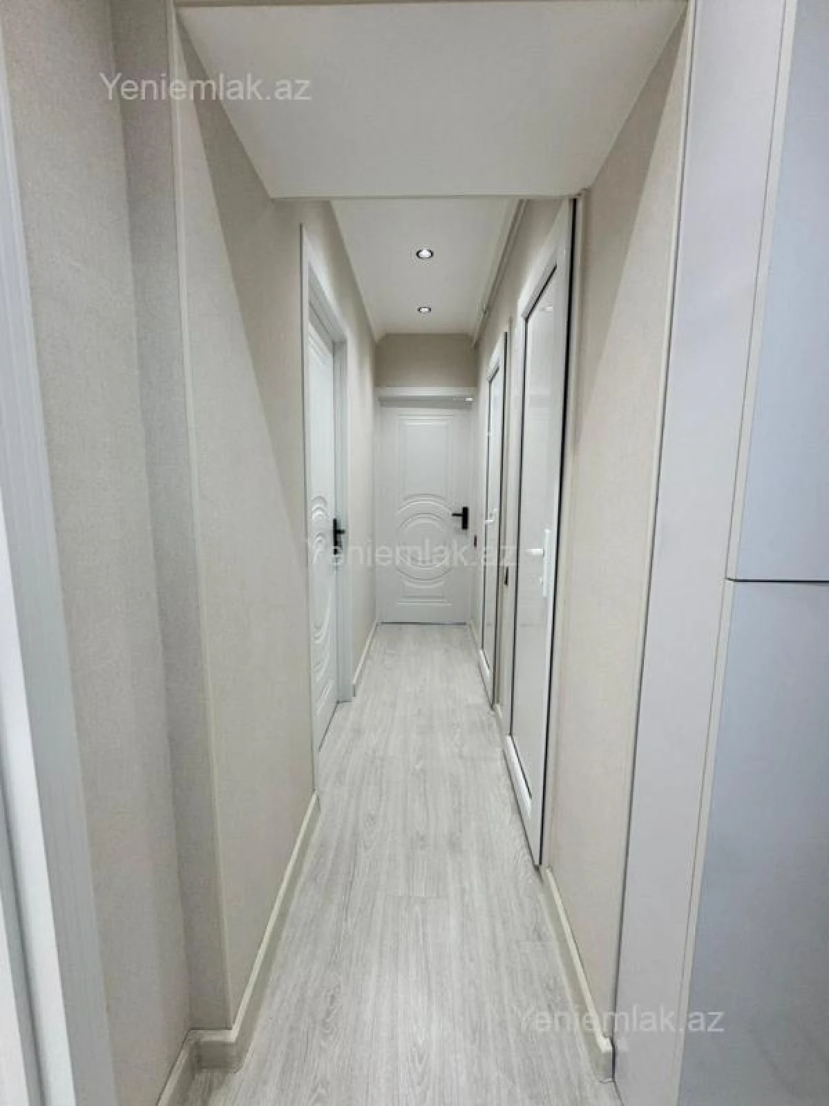 Satılır 3 otaqlı köhnə tikili 75 m²