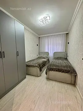 Satılır 3 otaqlı köhnə tikili 75 m²