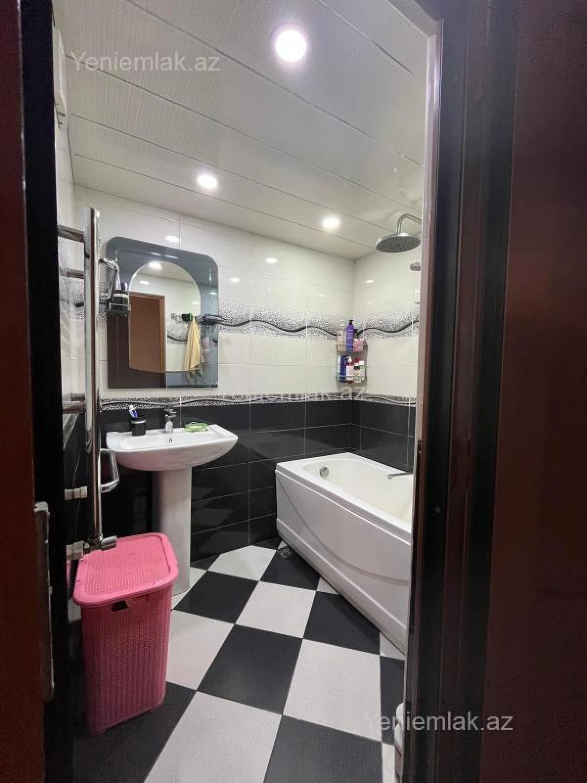 Satılır 3 otaqlı yeni tikili 95 m²