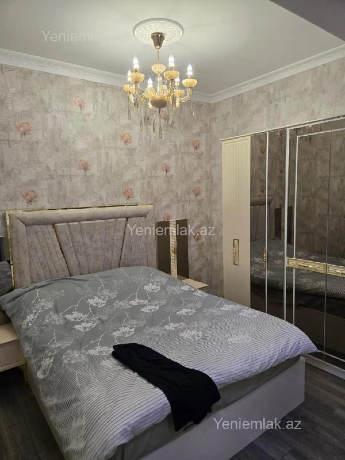 Satılır 2 otaqlı yeni tikili 76 m²