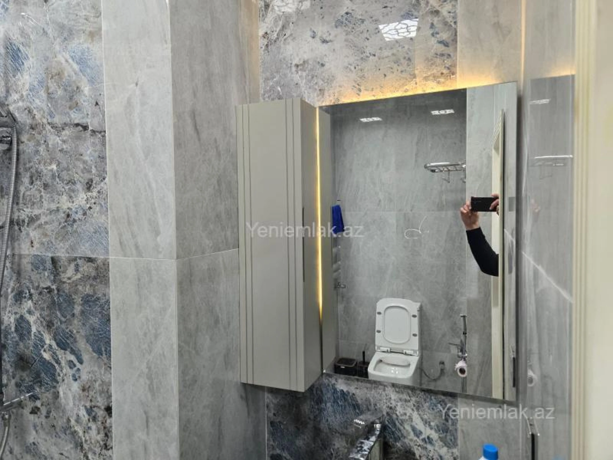 Satılır 2 otaqlı yeni tikili 76 m²