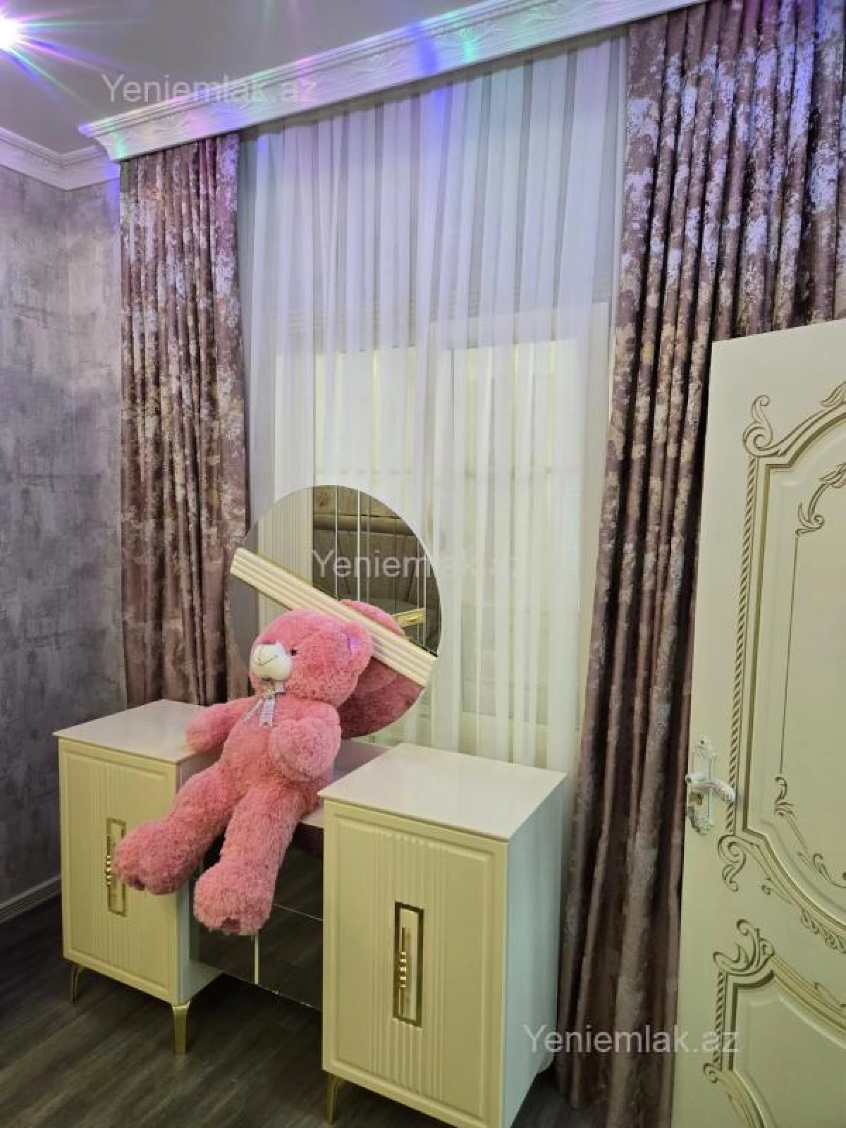 Satılır 2 otaqlı yeni tikili 76 m²