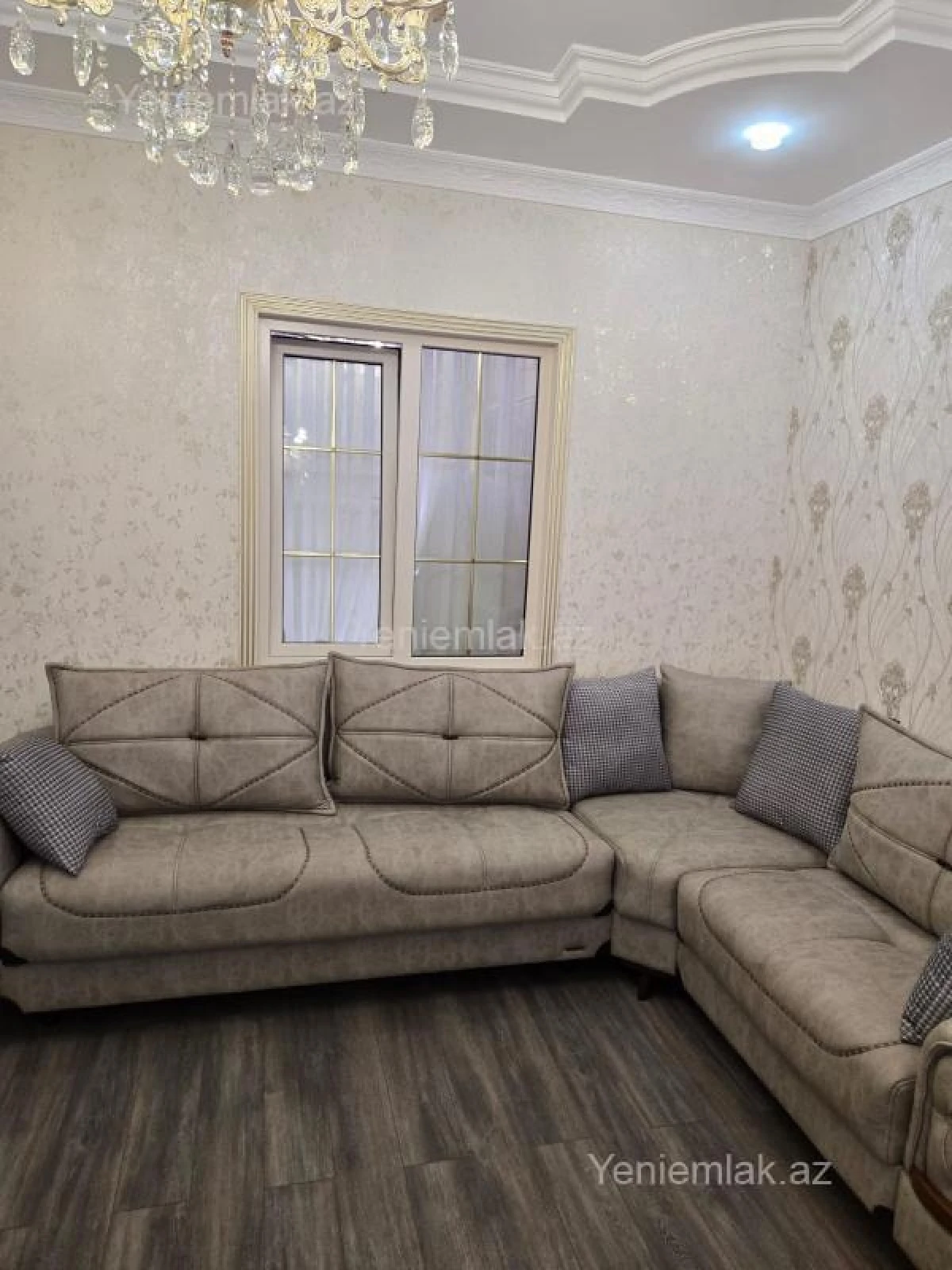 Satılır 2 otaqlı yeni tikili 76 m²