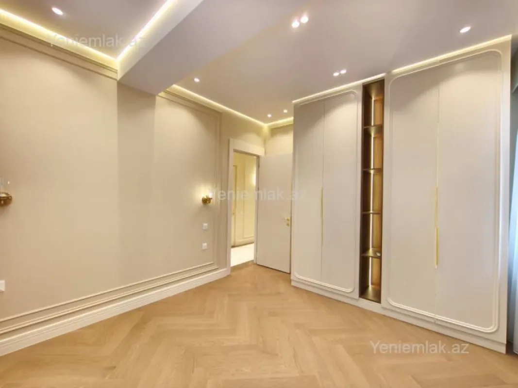 Satılır 3 otaqlı yeni tikili 86 m²