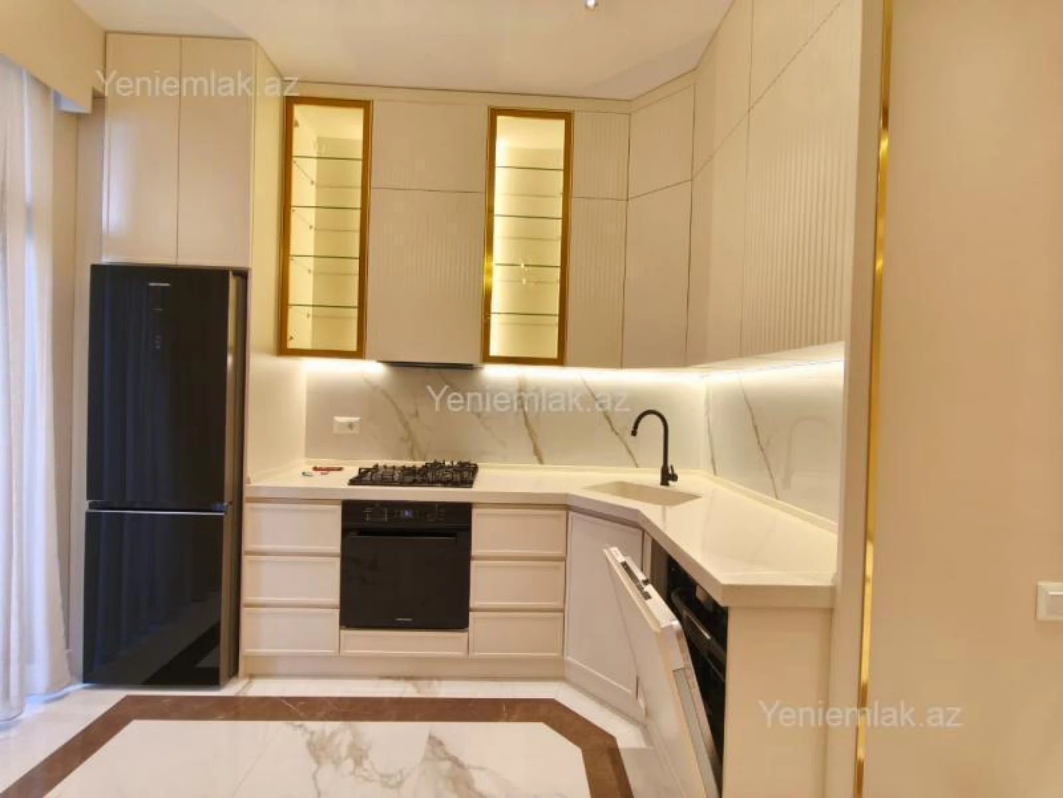 Satılır 3 otaqlı yeni tikili 86 m²