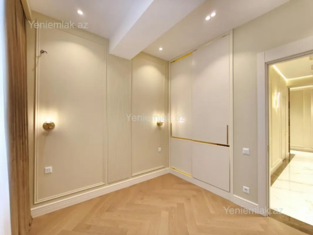 Satılır 3 otaqlı yeni tikili 86 m²