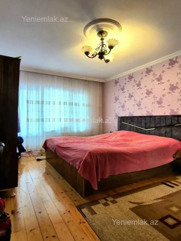 Satılır 3 otaqlı köhnə tikili 90 m²