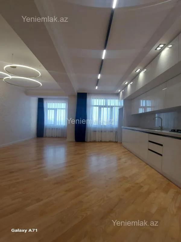 Satılır 3 otaqlı yeni tikili 92 m²