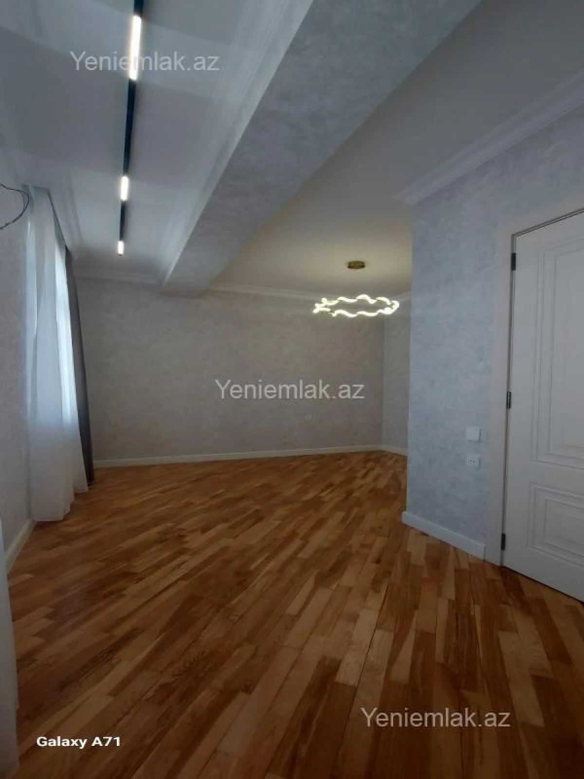 Satılır 3 otaqlı yeni tikili 92 m²